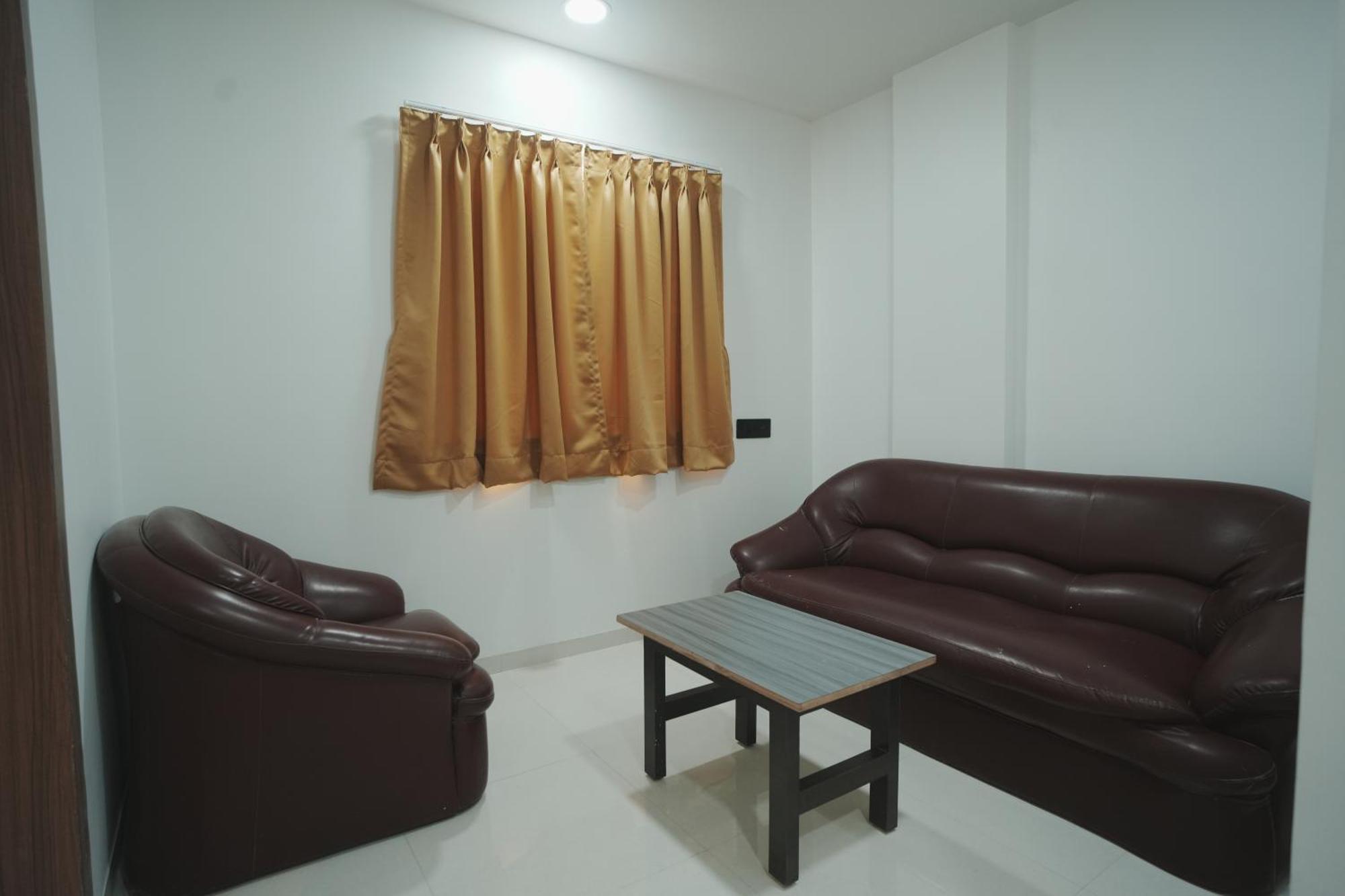 Hotel Oberon Sholapur Exterior foto